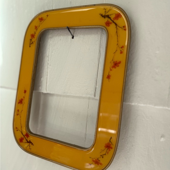 5 x 7 vintage enamel handcrafted in the USA Yellow Floral Picture Frame - Picture 5 of 9
